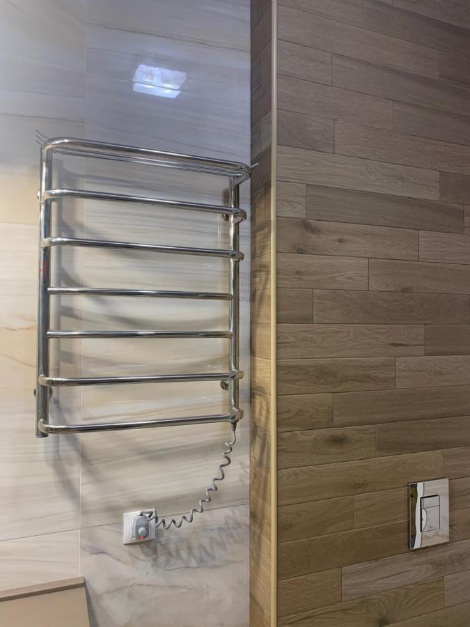 Comfortable Apartments French Quarter Акумулятори Світло Інтернет Завжди Kijev Kültér fotó