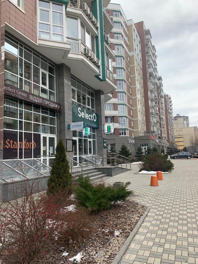 Comfortable Apartments French Quarter Акумулятори Світло Інтернет Завжди Kijev Kültér fotó
