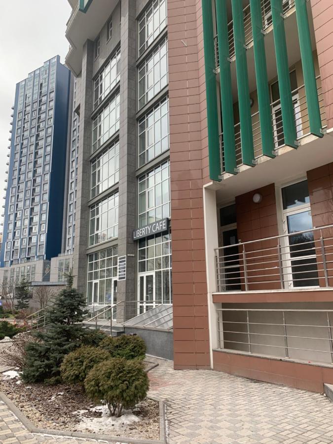 Comfortable Apartments French Quarter Акумулятори Світло Інтернет Завжди Kijev Kültér fotó
