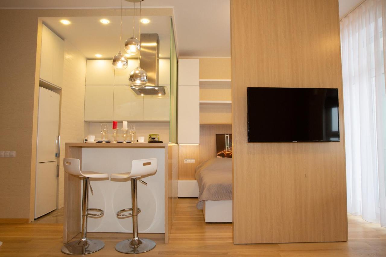 Comfortable Apartments French Quarter Акумулятори Світло Інтернет Завжди Kijev Kültér fotó